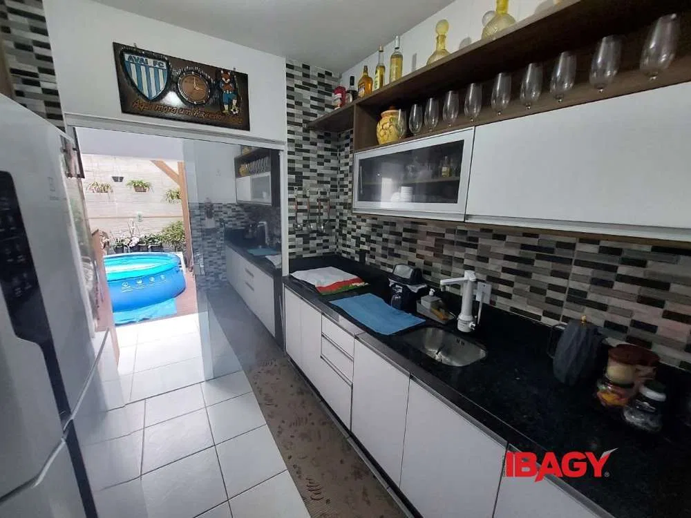 2-bedroom house with a washing machine — photo 11