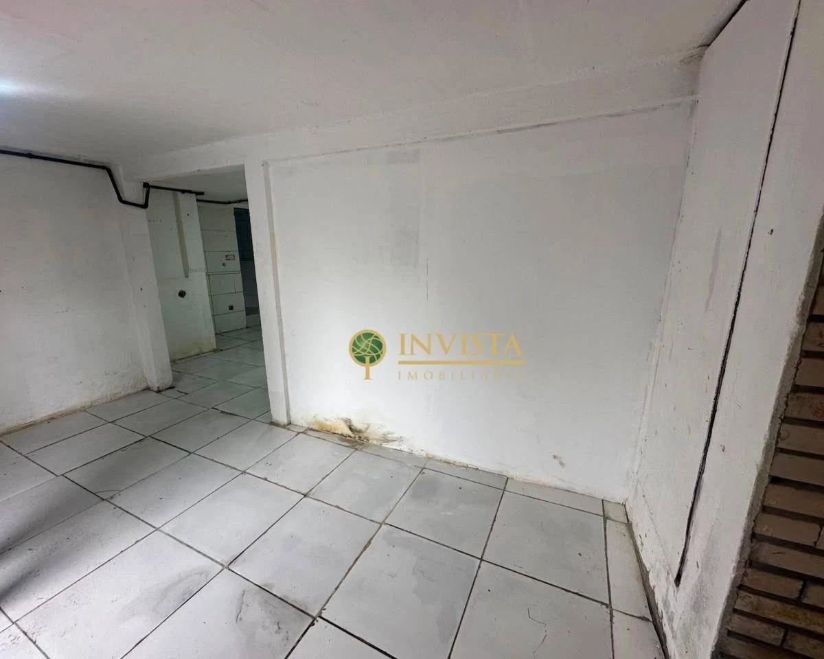 Casa de 100 m² com 5 quartos e 2 banheiros — photo 10