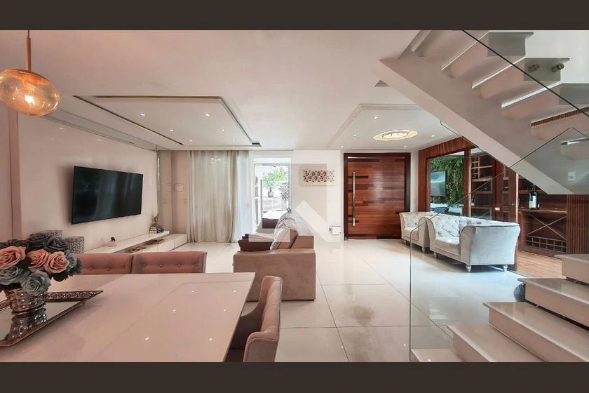 House, 430 m², with a private pool — photo 11