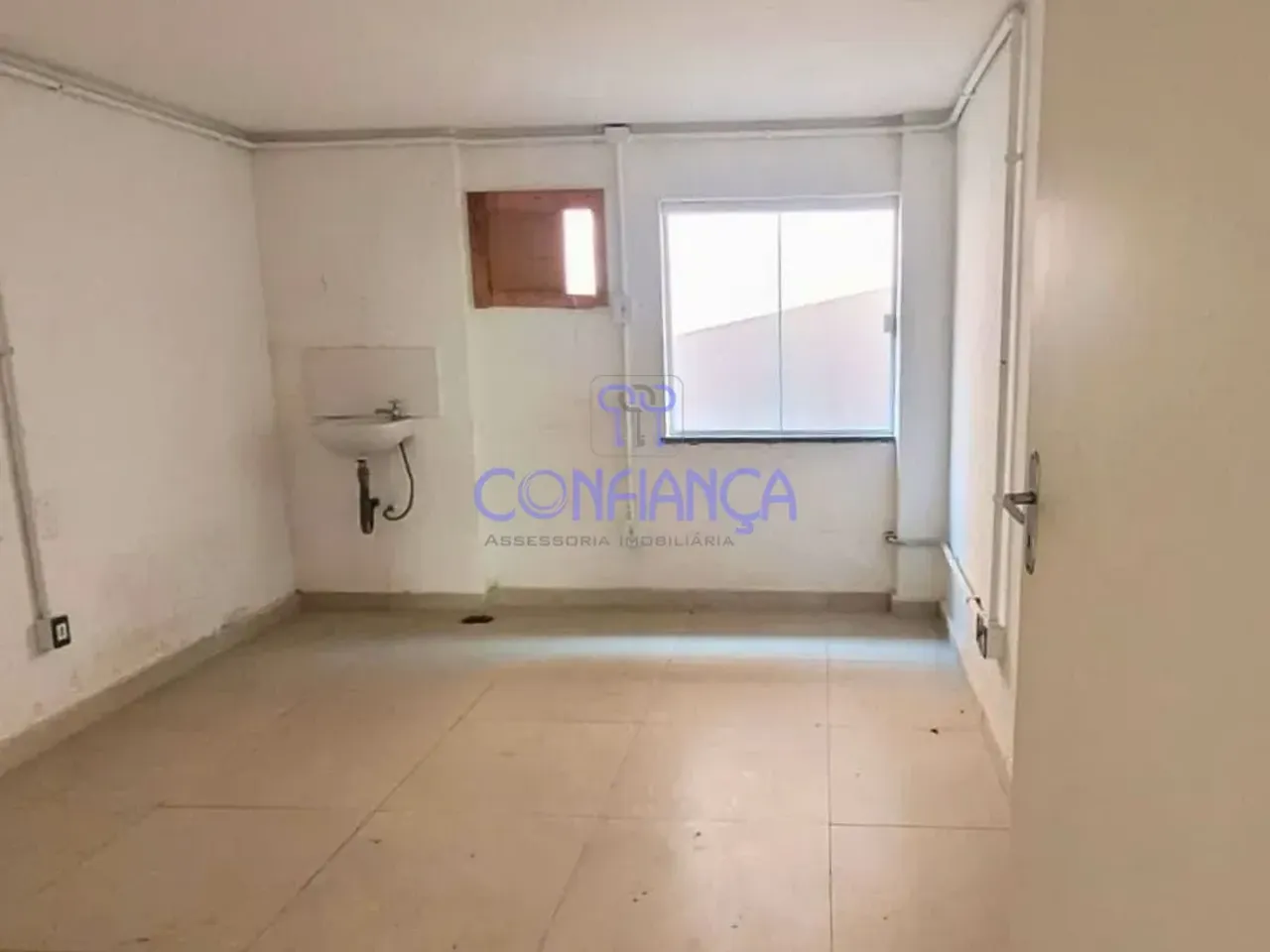 House with 1 bedroom and 3 bathrooms plus 5 parking spaces — photo 19