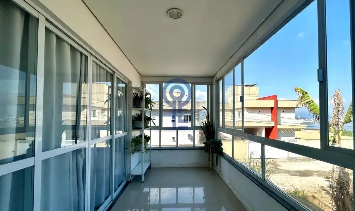 Furnished house with 5 bedrooms and 4 parking spots — photo 17