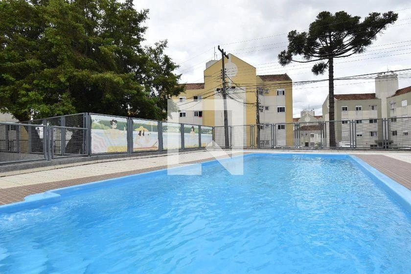3-bedroom apartment in a building with a pool — photo 6