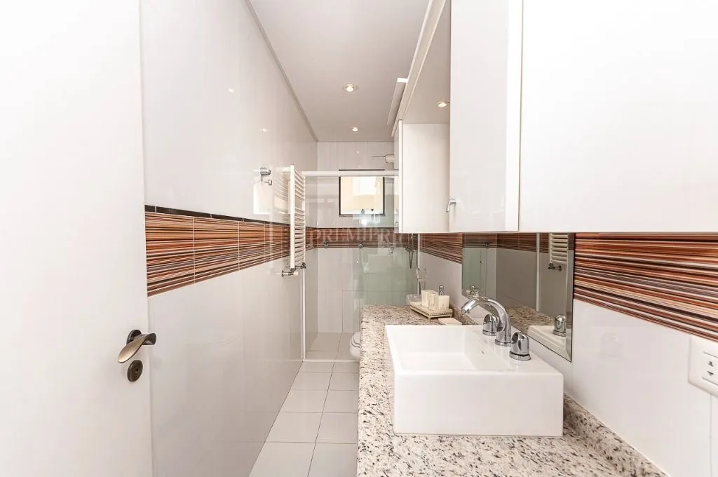 Furnished house with 4 bedrooms across 1167 m² and 8 spots — photo 82