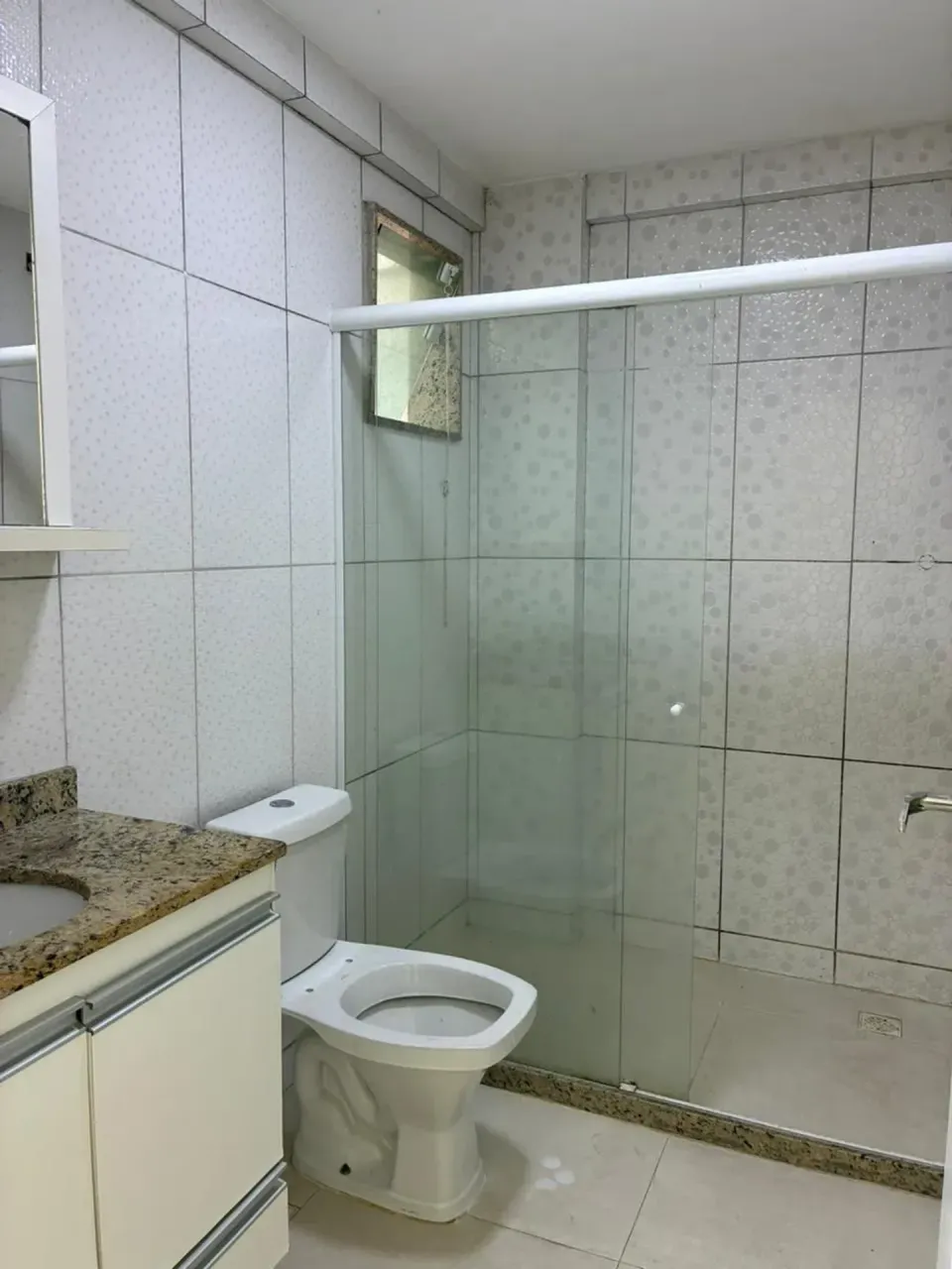 1-bedroom apartment with open-plan kitchen and balcony — photo 11