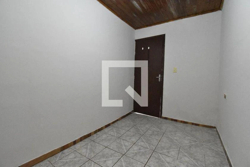 3-bedroom house with a washing machine in Curitiba — photo 16