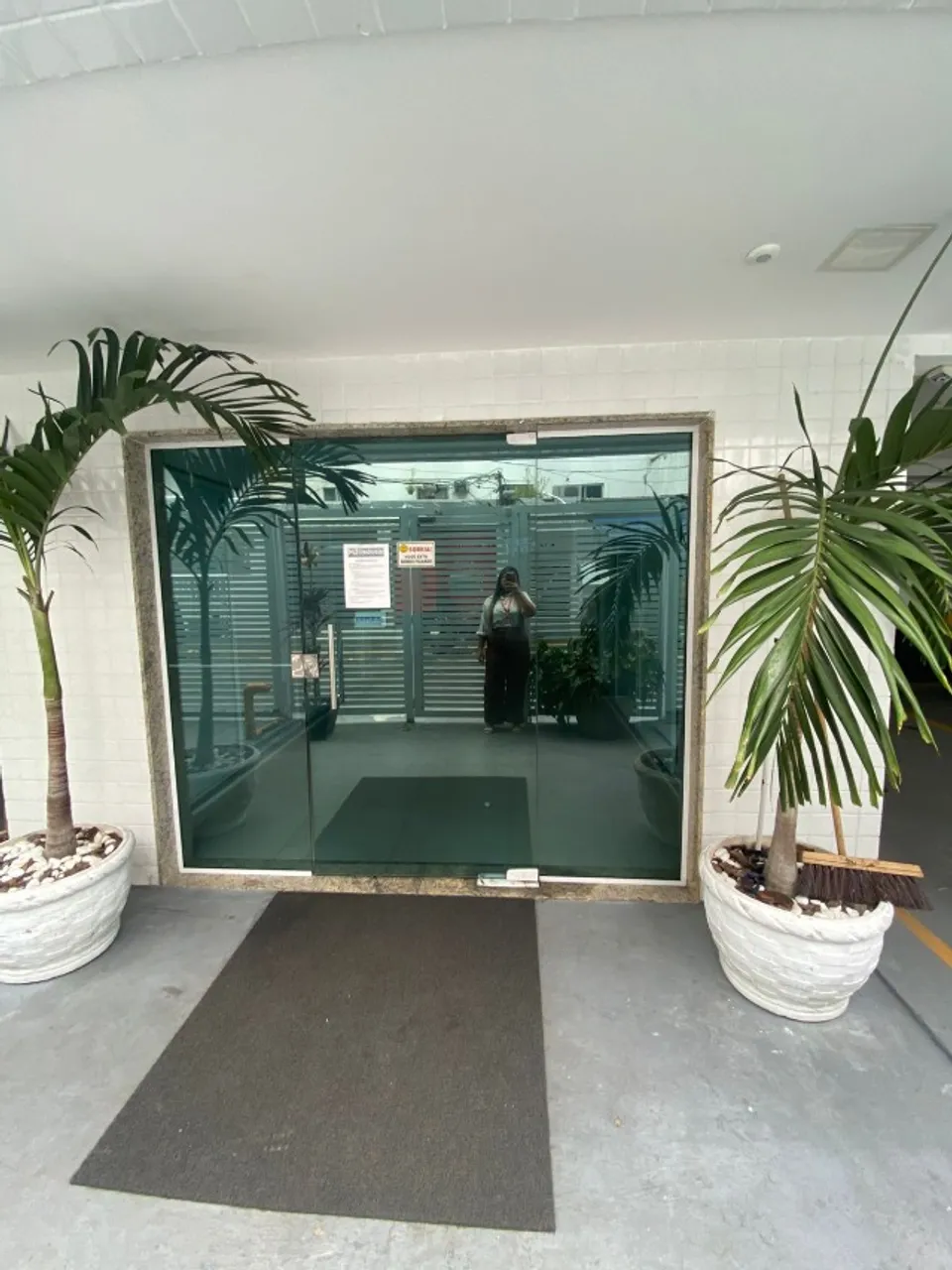 2-bedroom apartment with a balcony — photo 16