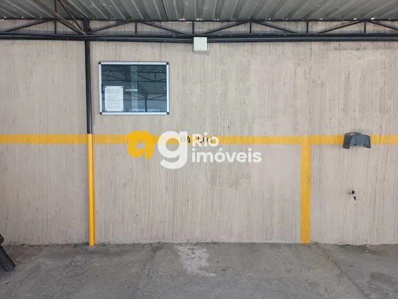 Condominium townhouse with 2 bedrooms and tiled flooring — photo 14