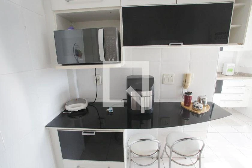 Departamento de 2 dormitorios con balcón cerrado con vidrio — photo 40