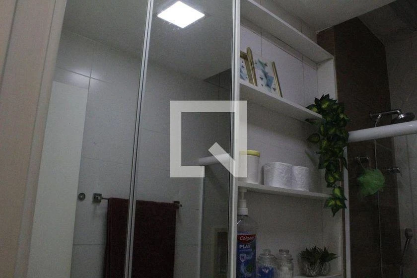 Casa em condomínio com 4 quartos e 117 m² — photo 43