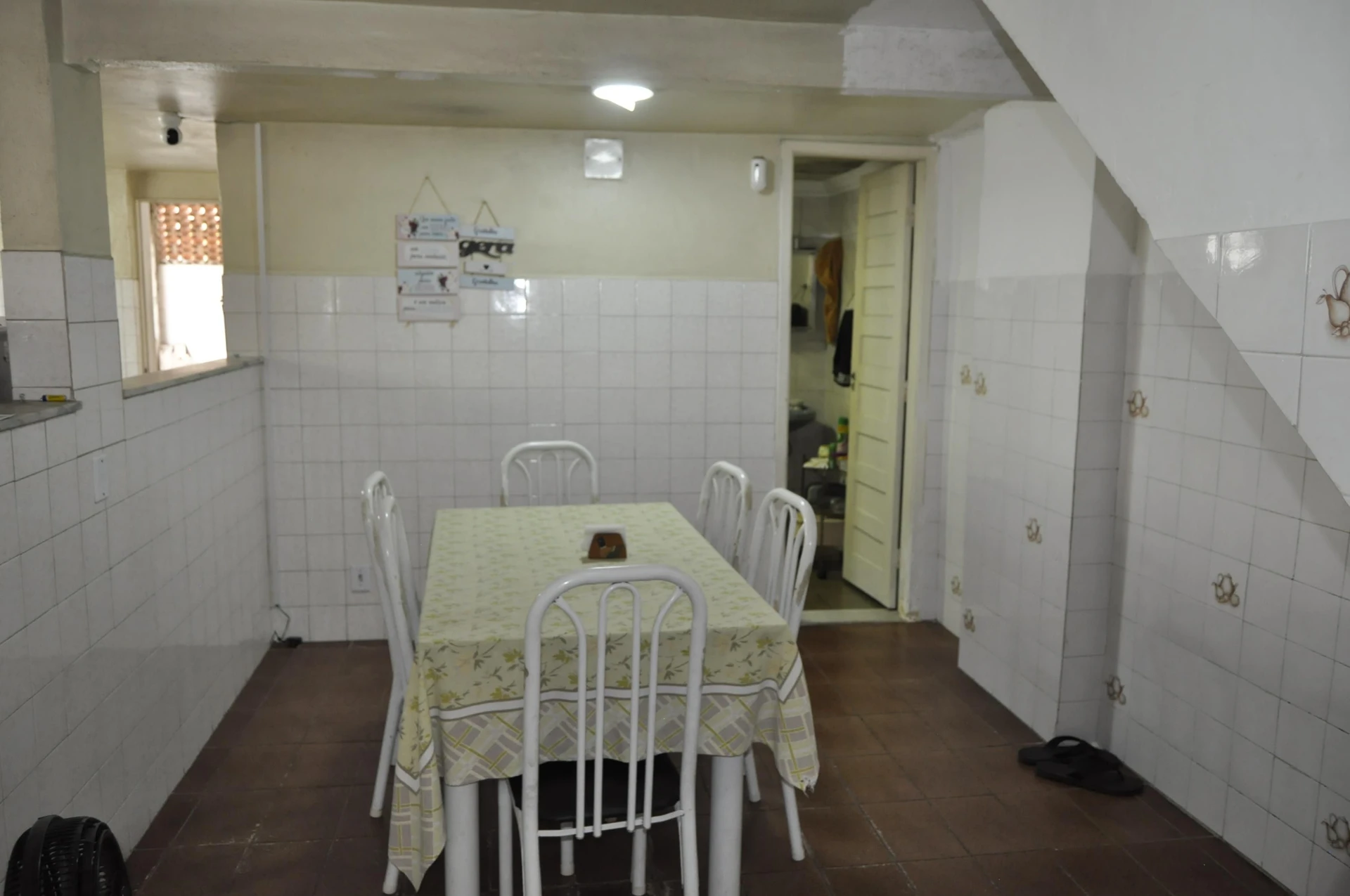 Мебльований будинок на 4 спальні з приватним садом — photo 8