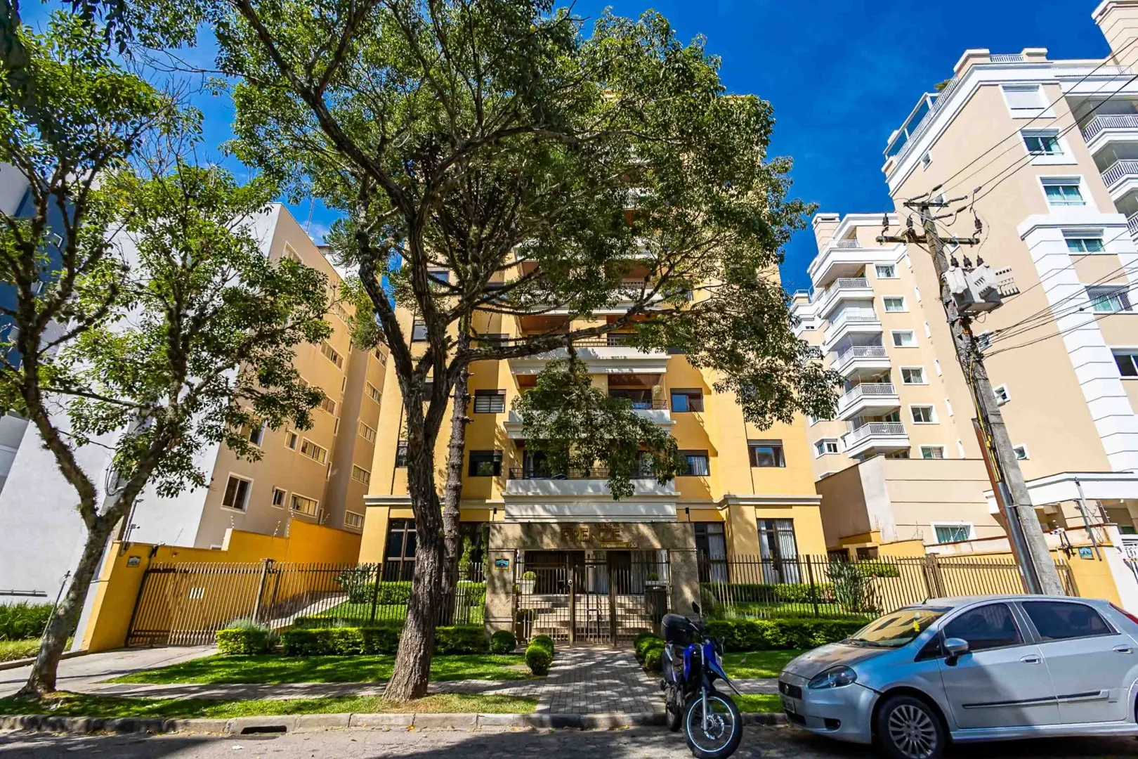 Квартира с балконом 136 м² и 3 спальнями — photo 22