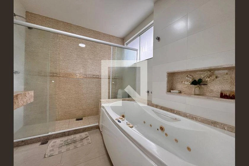 Casa em condomínio com 6 quartos e 6 banheiros — photo 25