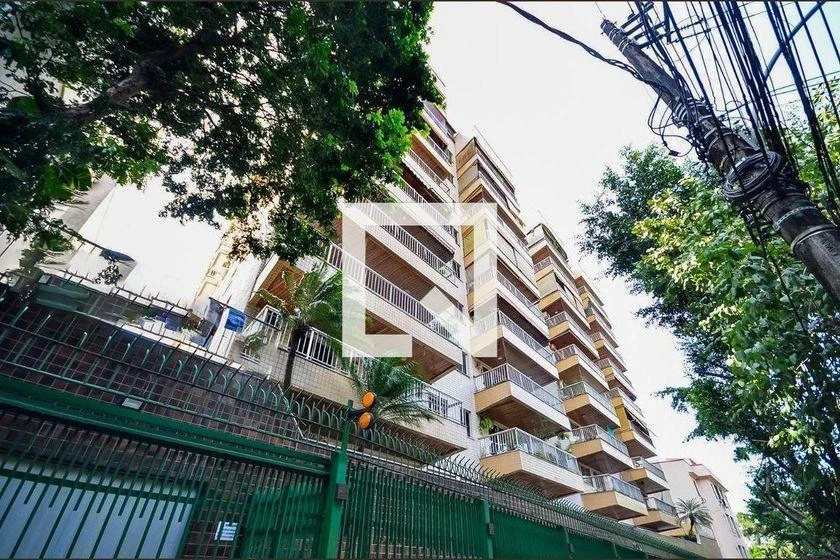 Duplex penthouse with 320 m², 1 bedroom and balcony — photo 42