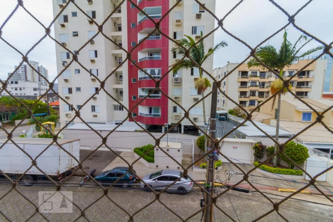 3-bedroom apartment with a washing machine in Florianópolis — photo 8