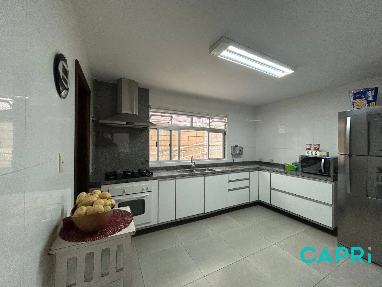 House with 4 bedrooms and a private BBQ — photo 25
