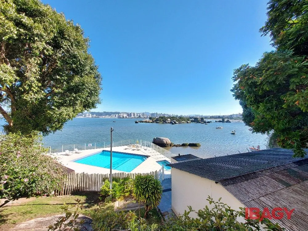 Apartment, 60 m², with a water view — photo 3
