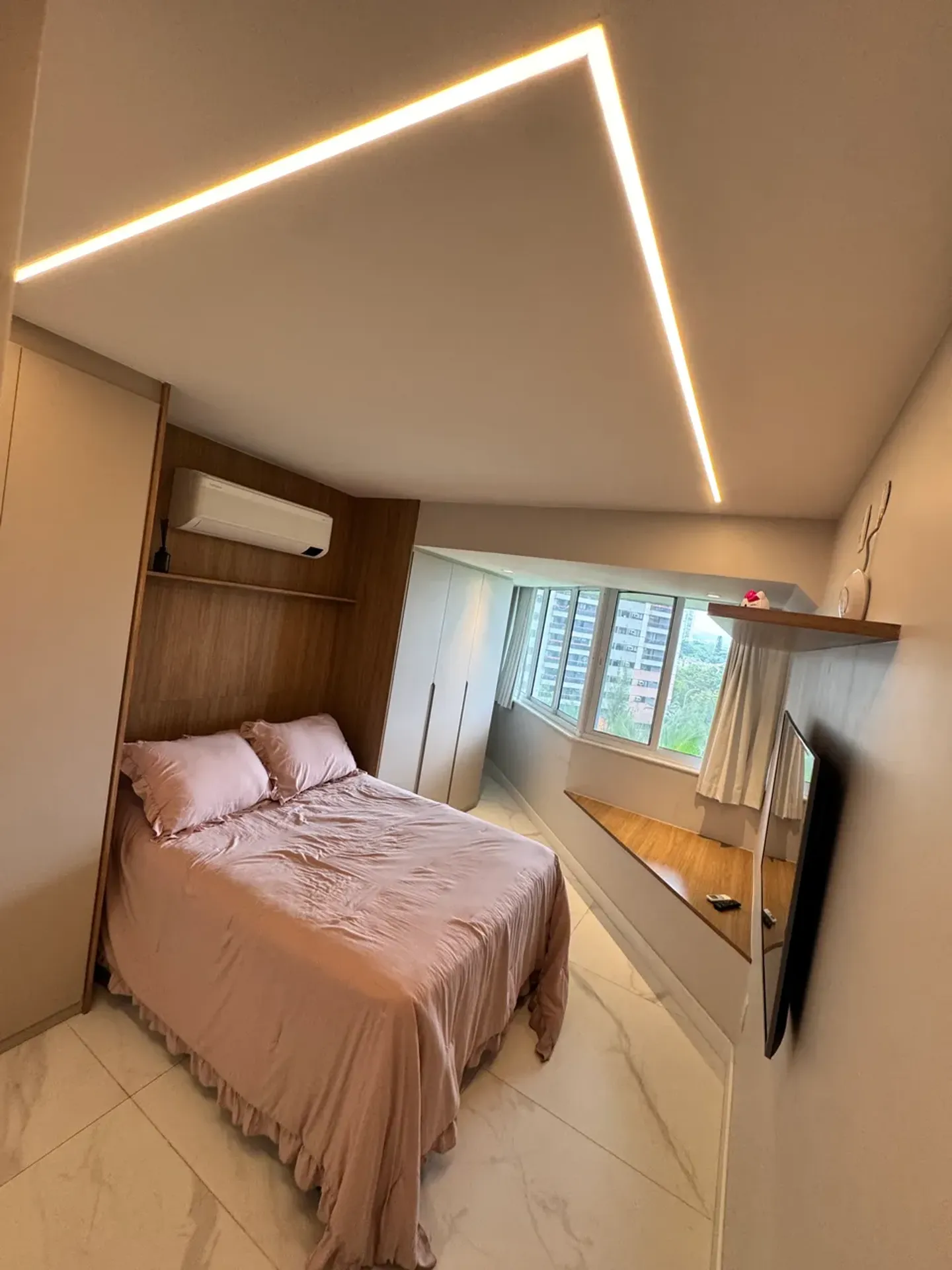 Apartamento mobiliado, 200 m², com janelas do piso ao teto — photo 28