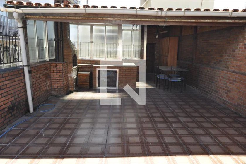 96 m² rental apartment with 2 bedrooms and 1 parking spot — photo 31