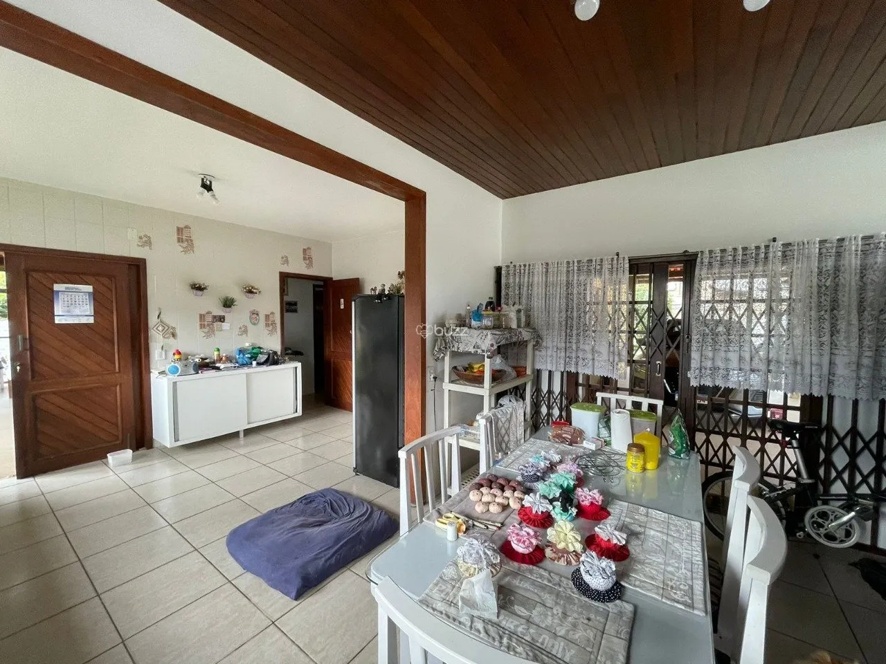 House with 5 bedrooms, 3 bathrooms and a private garden — photo 17