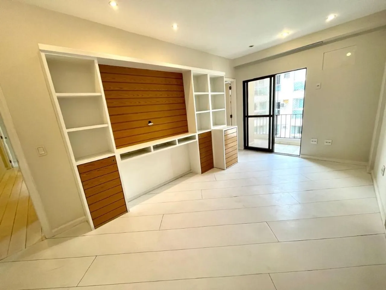 3-bedroom 3-bath apartment with 250 m² and 3 parking — photo 14