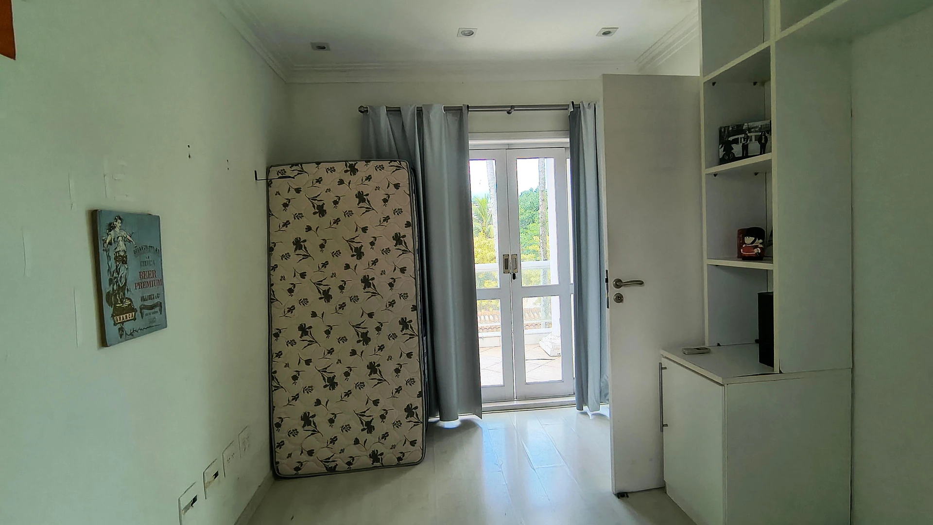 Furnished house with 7 bedrooms and open-plan kitchen — photo 23