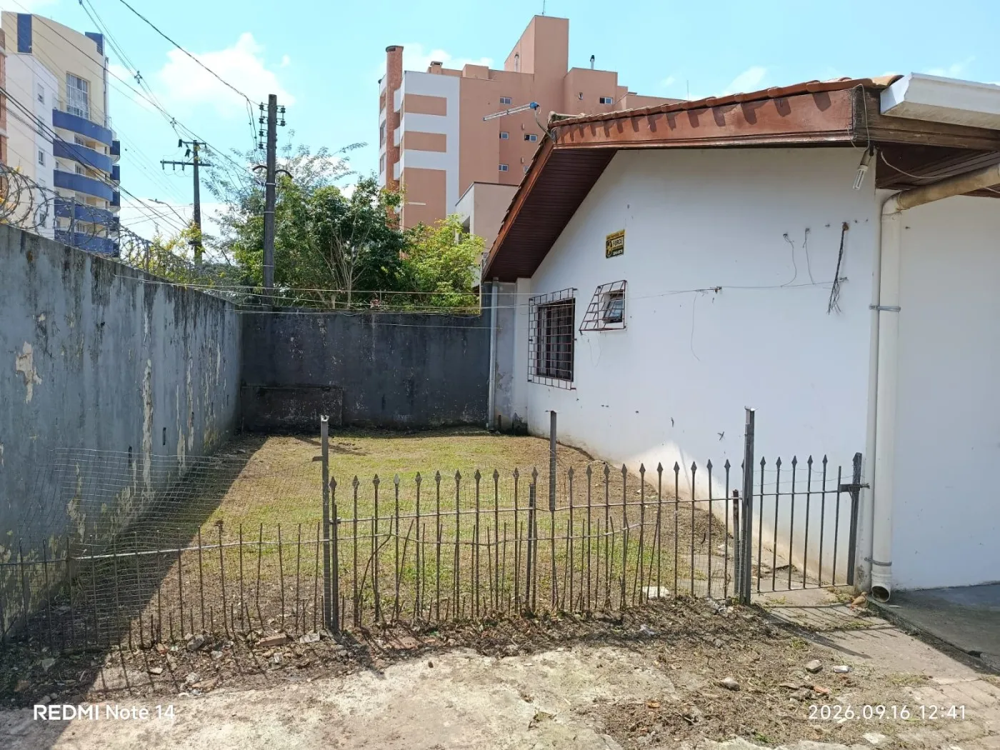 Rental house with 3 bedrooms and 1 en-suite — photo 9