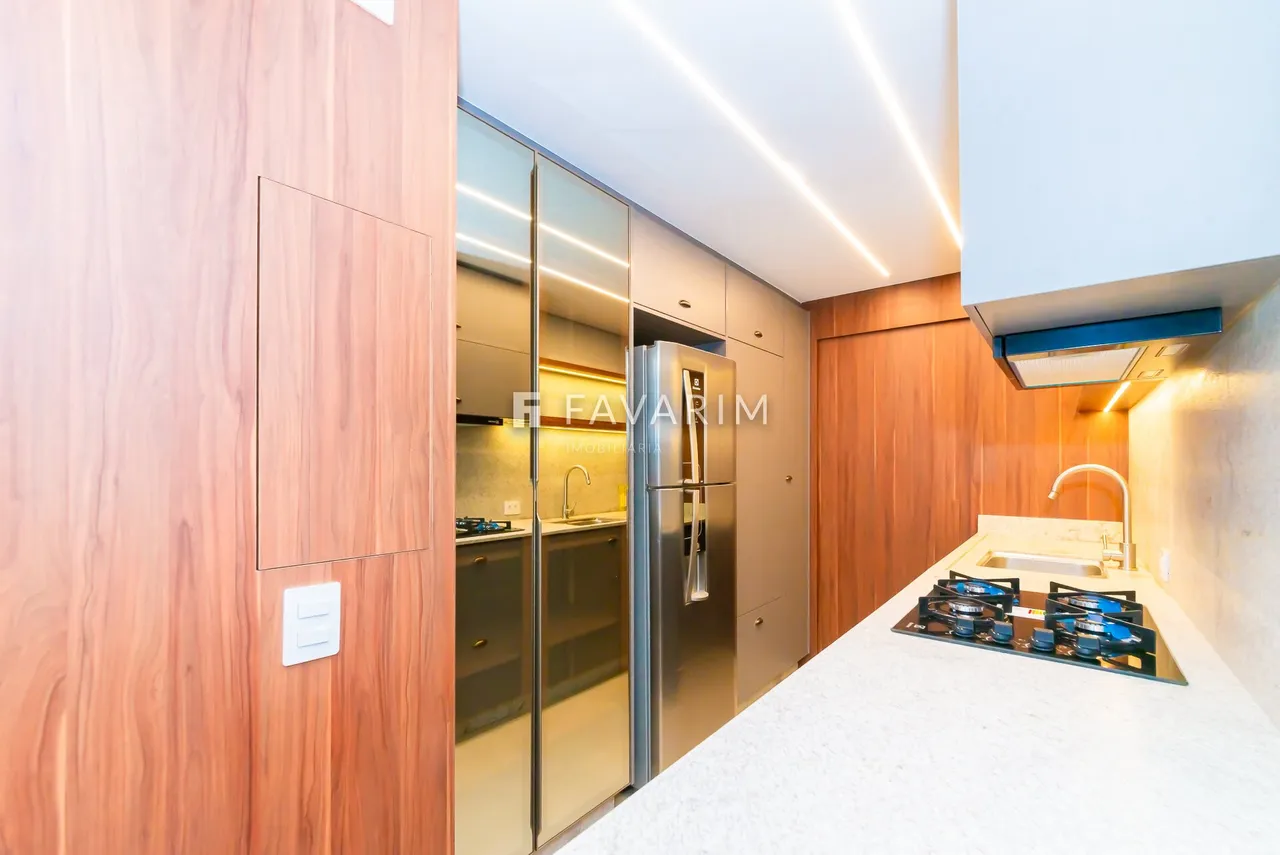 2-bedroom apartment with balcony and laundry area — photo 17