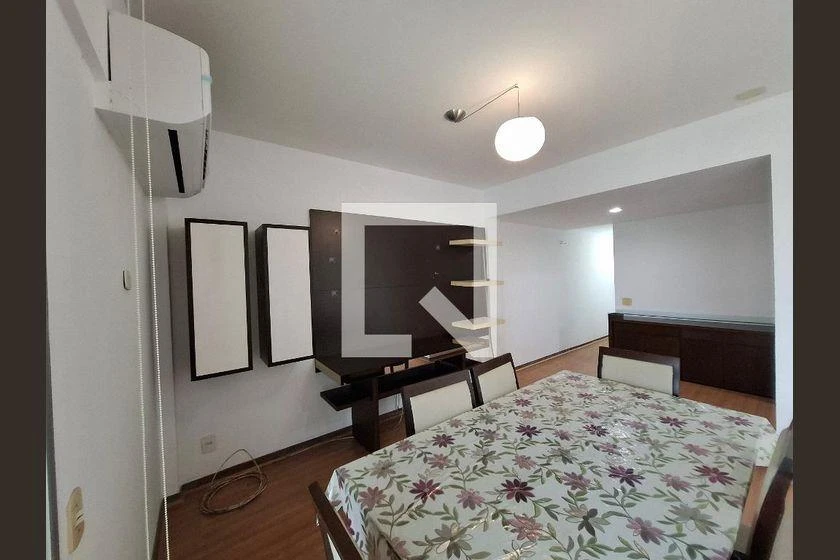 Home office in a 4-bedroom apartment, 140 m² — photo 21