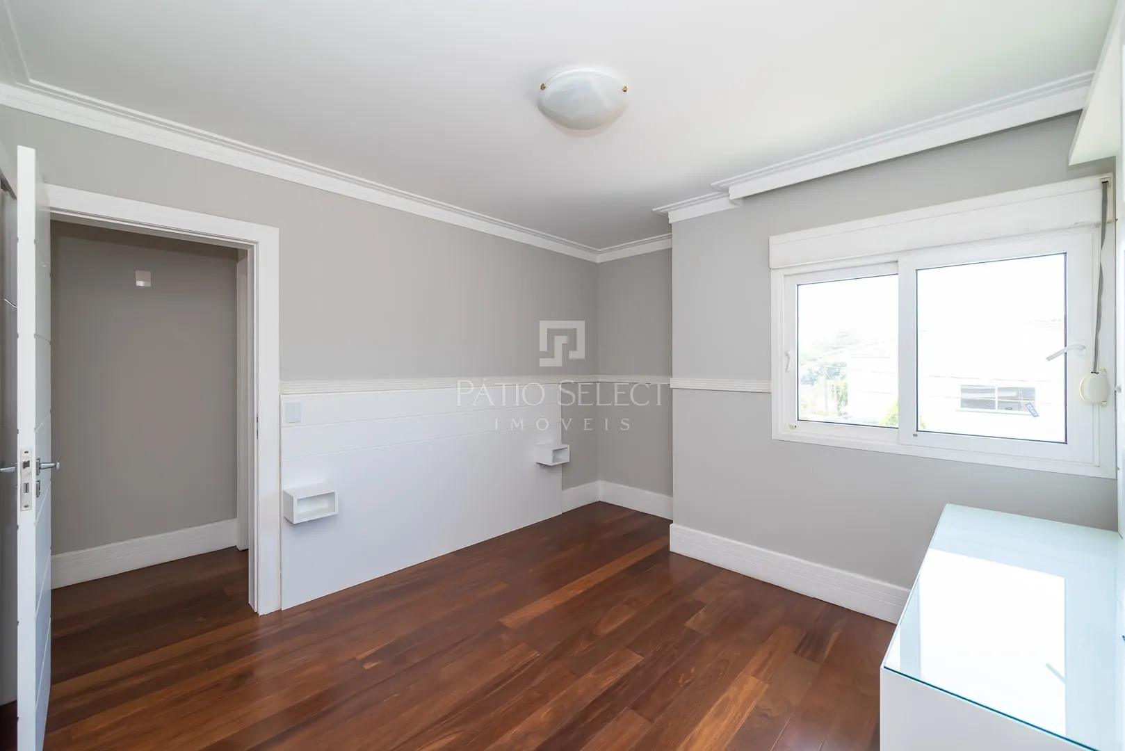 Furnished house, 305 m², with a bathtub — photo 126