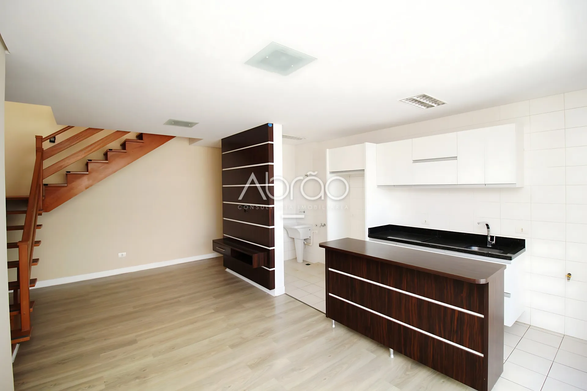 Spacious 3-bedroom apartment with 3 bathrooms — photo 29