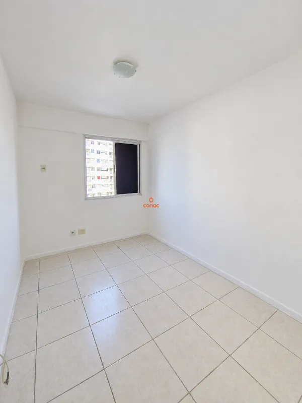 2-bedroom apartment in a building with a gym — photo 14