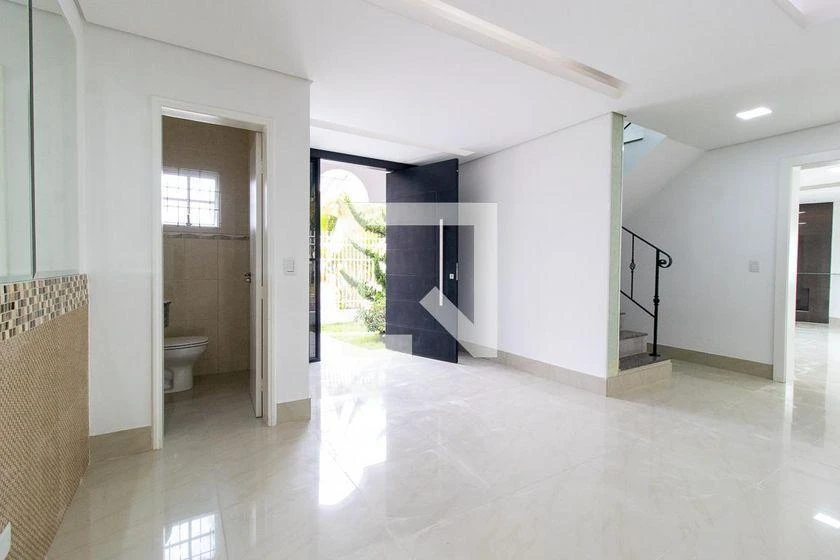 3-bedroom house with a glass-enclosed balcony — photo 30