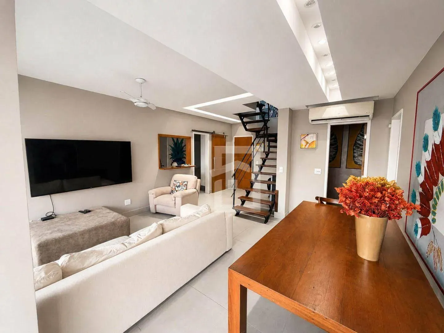 Furnished duplex penthouse with 3 bedrooms and 191 m² — photo 4