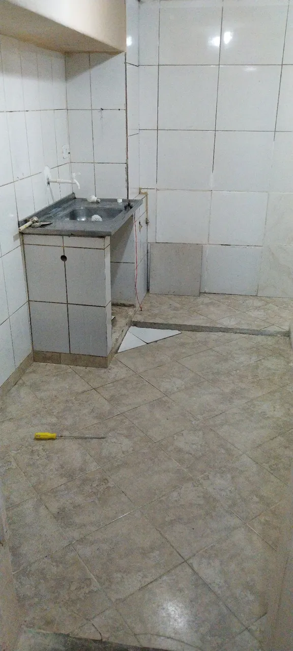 Unfurnished house with 2 bedrooms and a compact kitchenette — photo 2