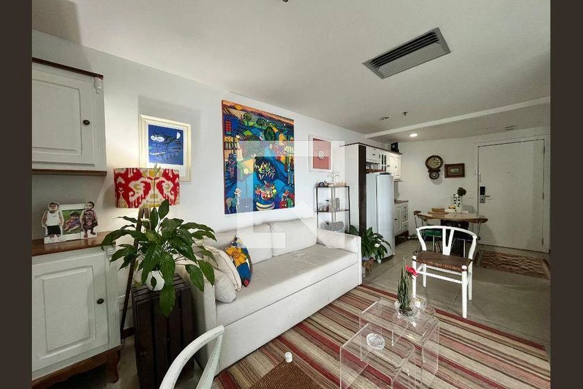 Apartamento mobiliado, 48 m², com janelas do piso ao teto — photo 4