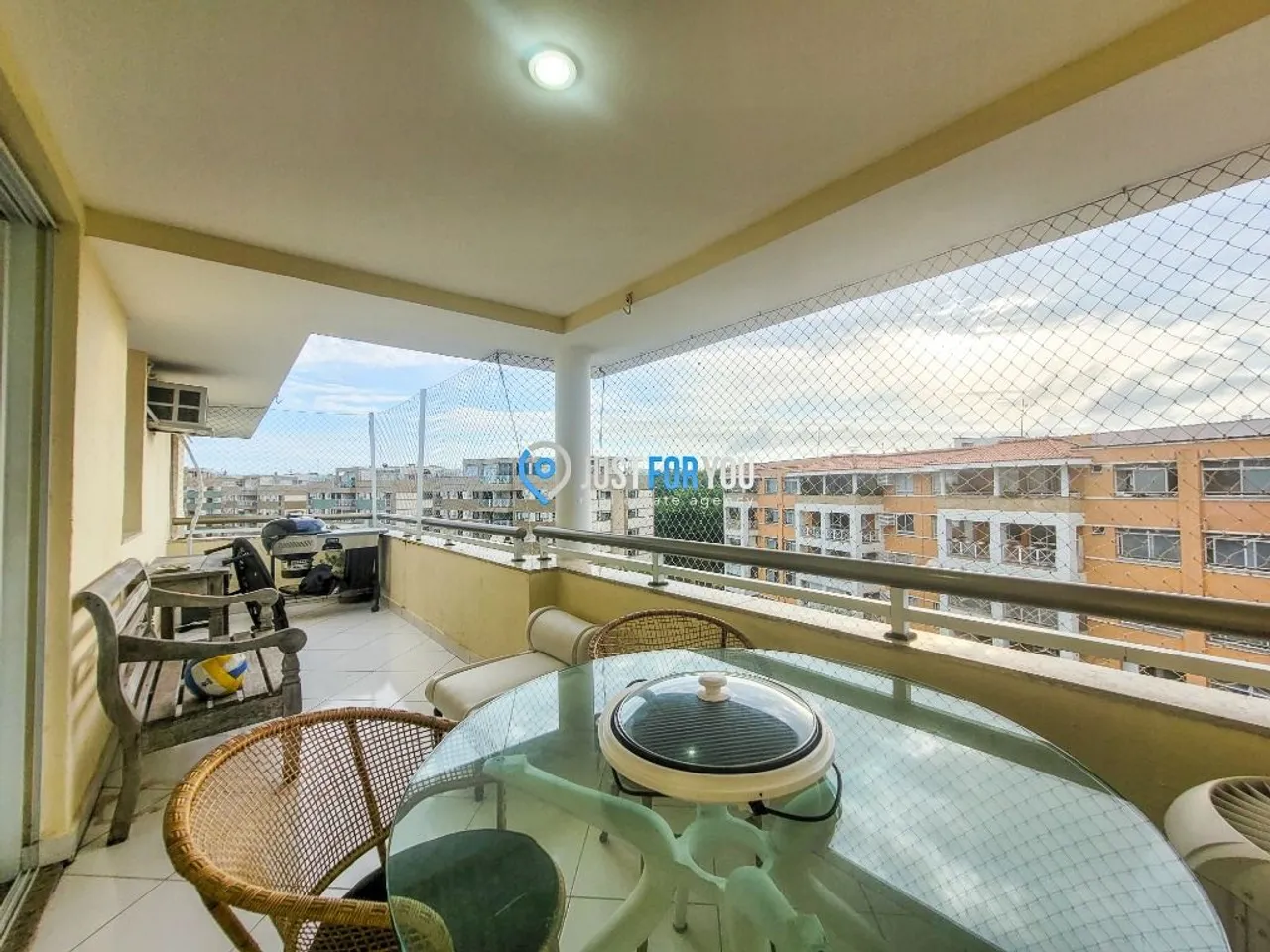 3-bedroom apartment 110 m² with enclosed balcony — photo 4