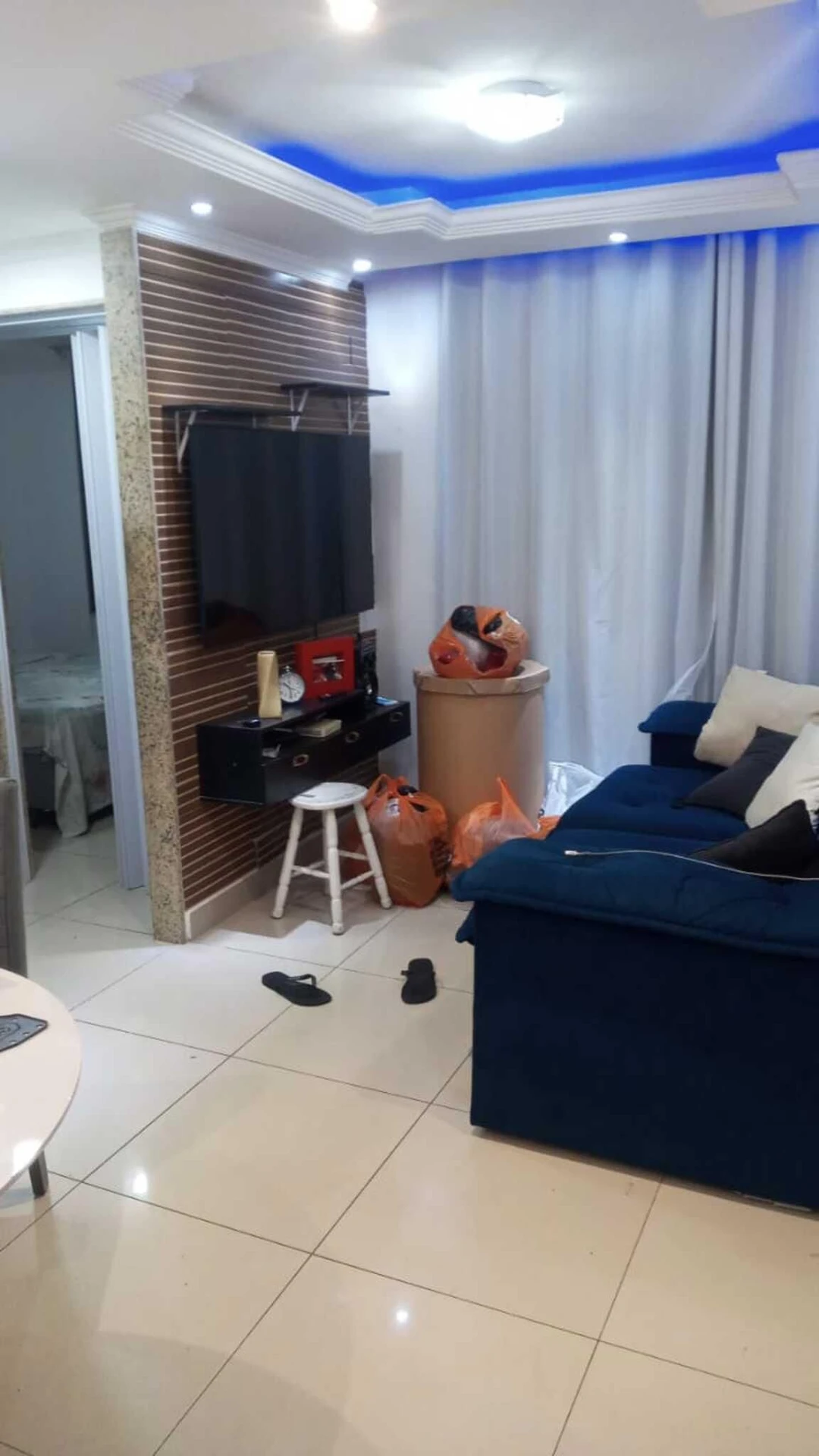 Apartamento amueblado de 2 dormitorios con ducha de vidrio — photo 23