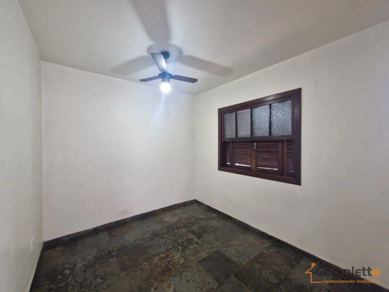 Casa de 220 m² con balcón gourmet y bañera — photo 16
