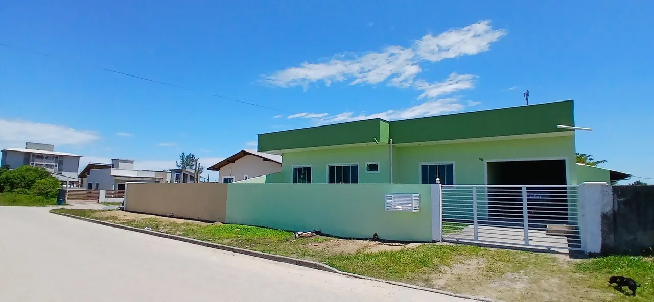 375 m² house with a dishwasher and a water view — photo 5