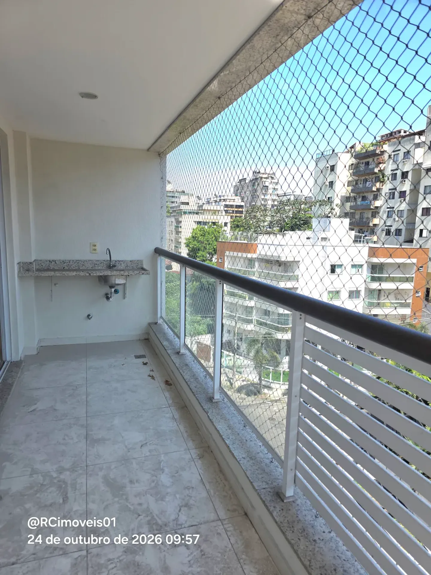 Apartment on the 5th floor with a mountain view — photo 3