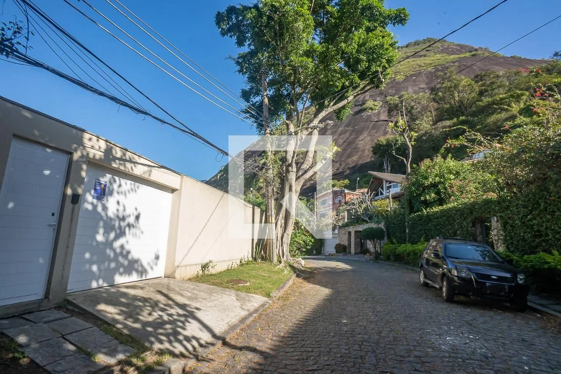 Casa mobiliada, 120 m², com janelas do piso ao teto — photo 75