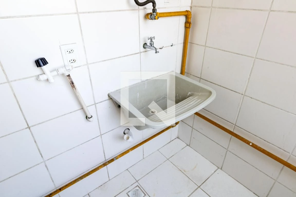 Apartamento sem mobília com churrasqueira na varanda — photo 44