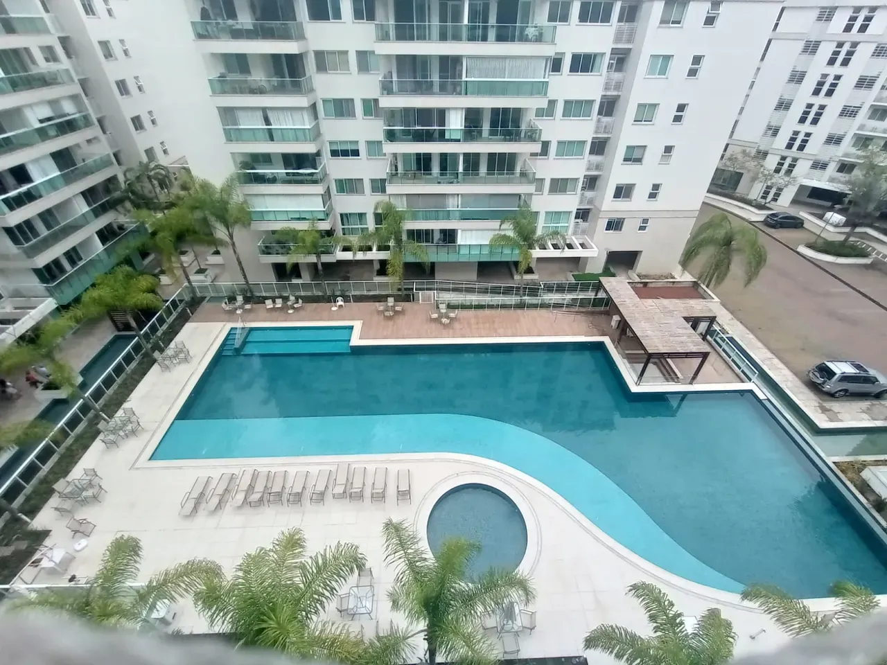 2-bedroom apartment with enclosed balcony and parking — photo 26