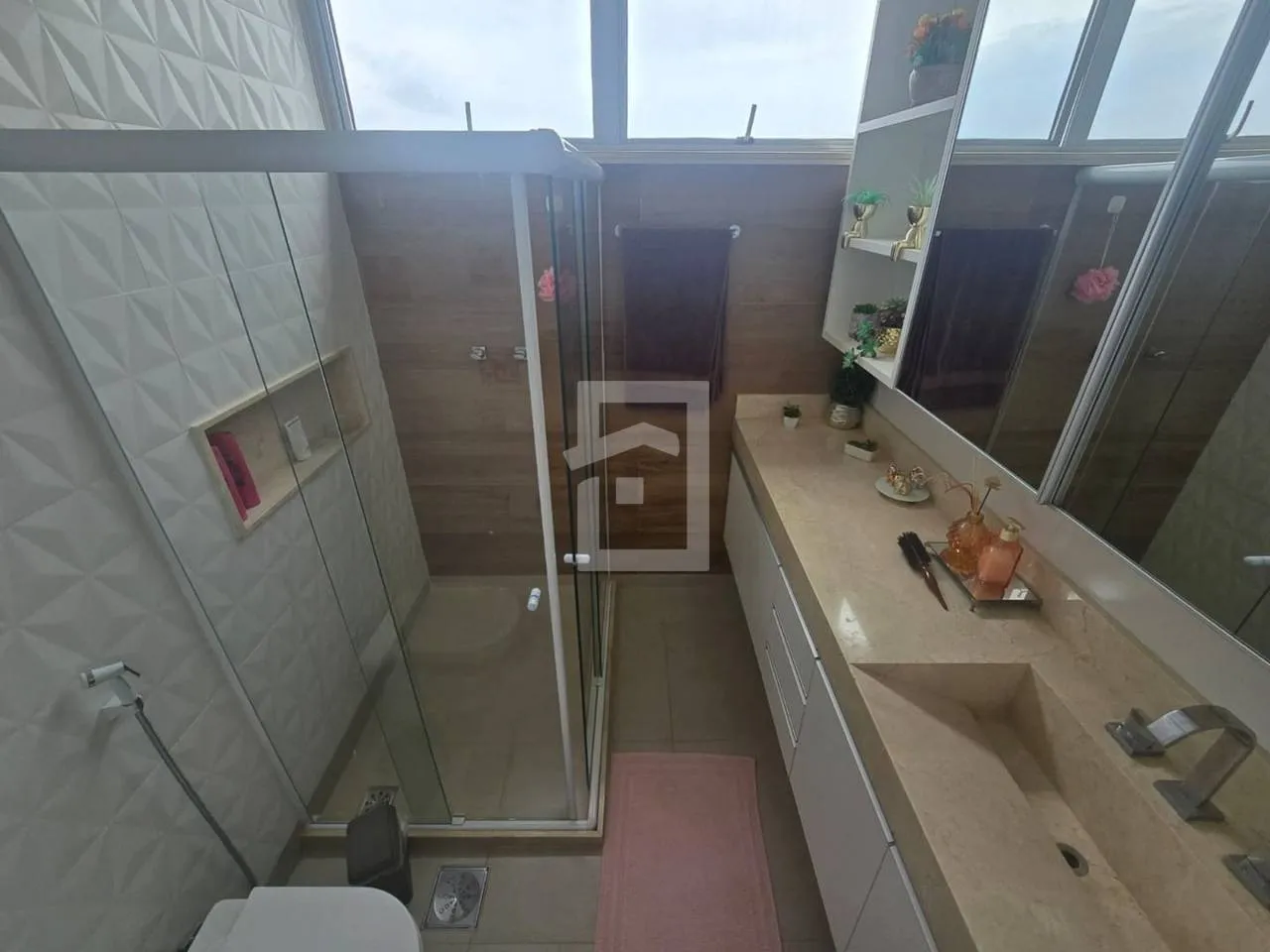Furnished apartment, 125 m², with a mountain view — photo 13