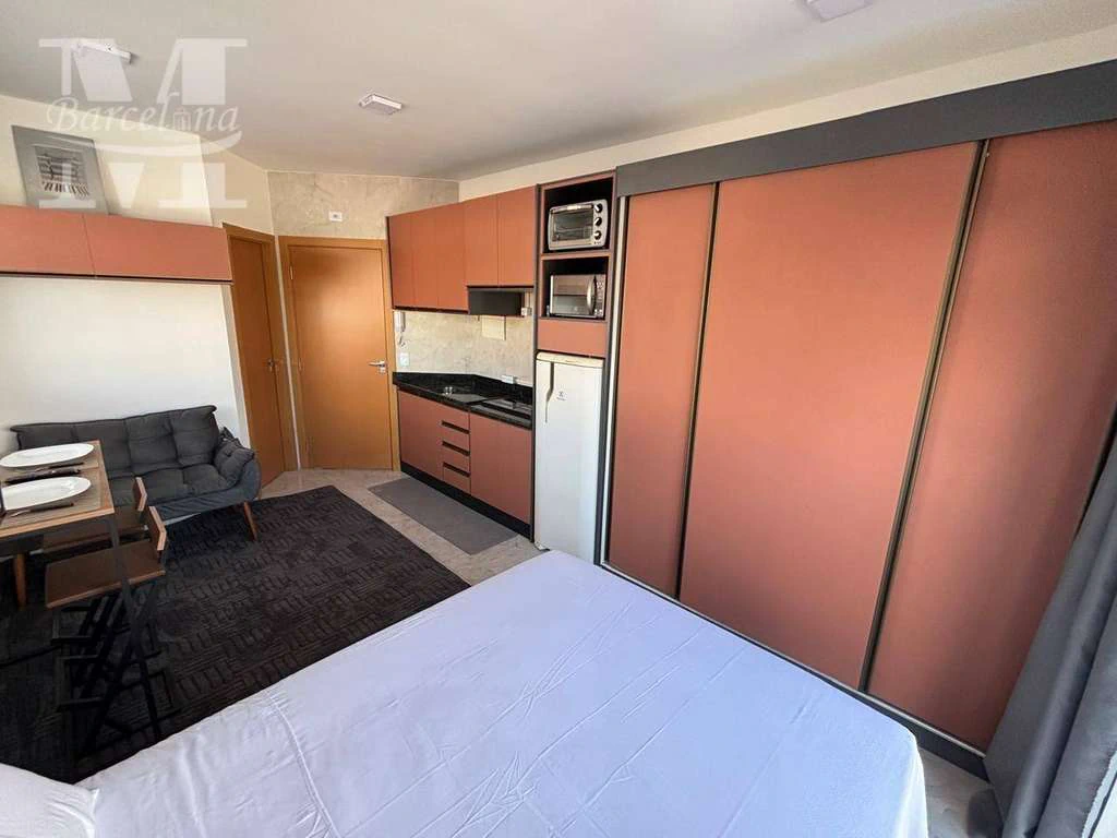 Furnished 22 m² studio with open-plan kitchen — photo 3