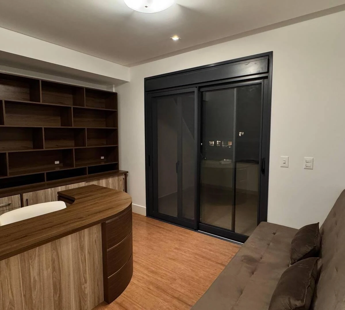 Departamento de 4 dormitorios con ventanales de piso a techo — photo 42