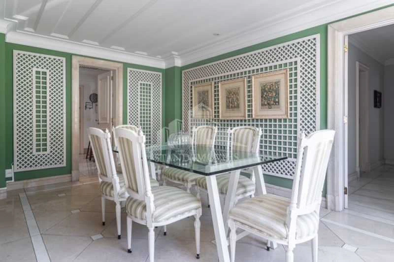 Furnished apartment, 300 m², with a water view — photo 3