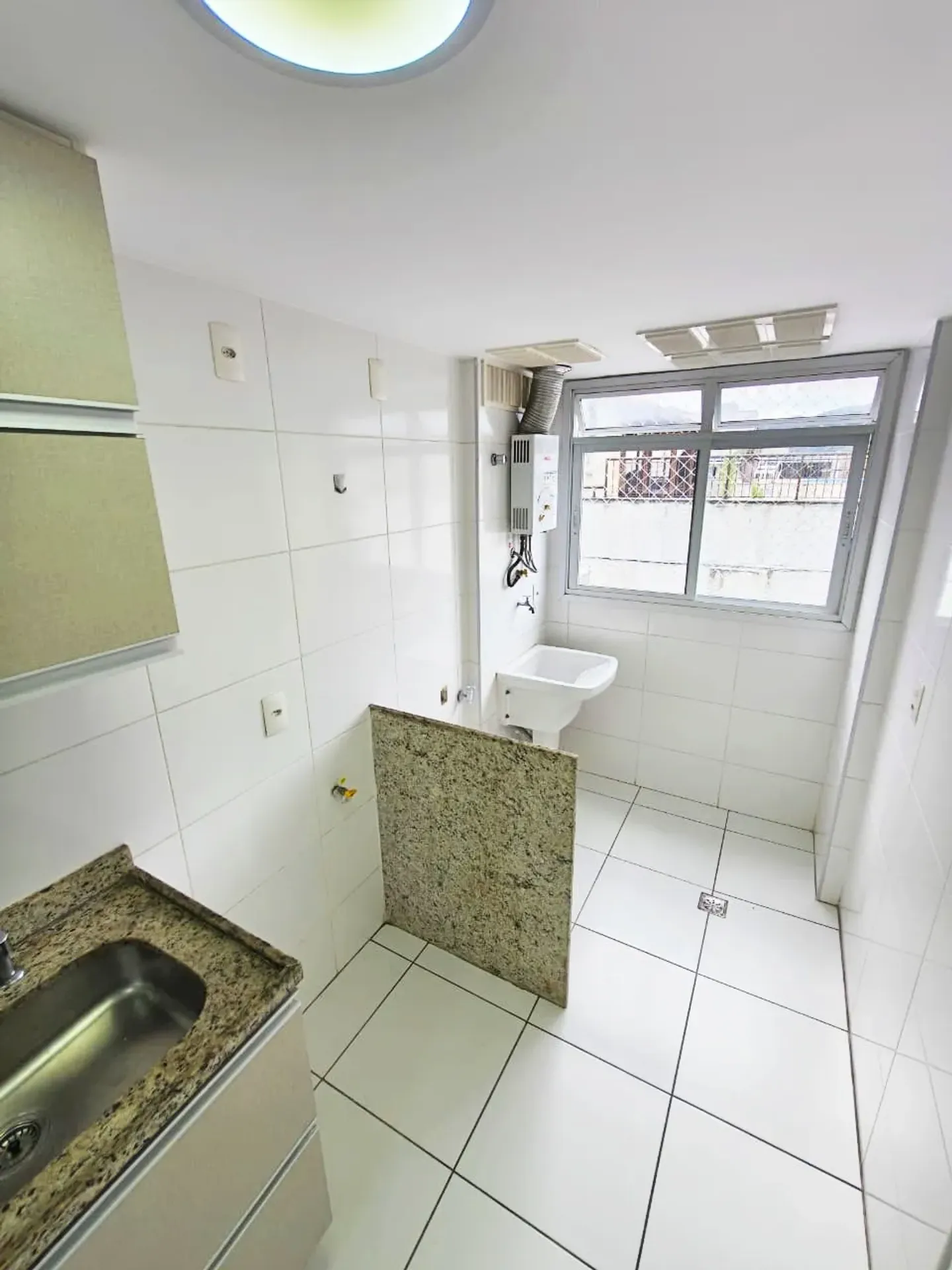 2-bedroom apartment with balcony, closed kitchen — photo 8