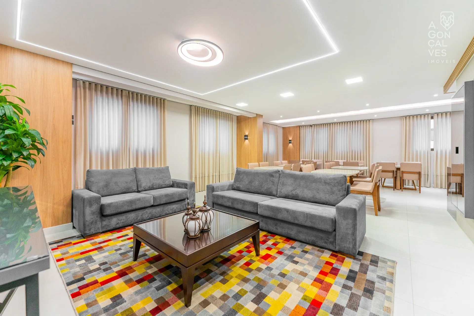 Furnished apartment with 4 bedrooms and 4 bathrooms — photo 36