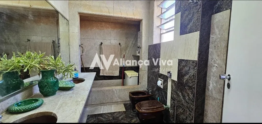 Apartamento mobiliado com 5 quartos e cozinha com fogão a gás — photo 25